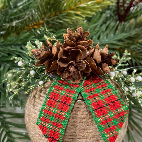 Handmade Twine, Plaid & Pine Cone 🎄 Ornaments - Picture 4 of 8
